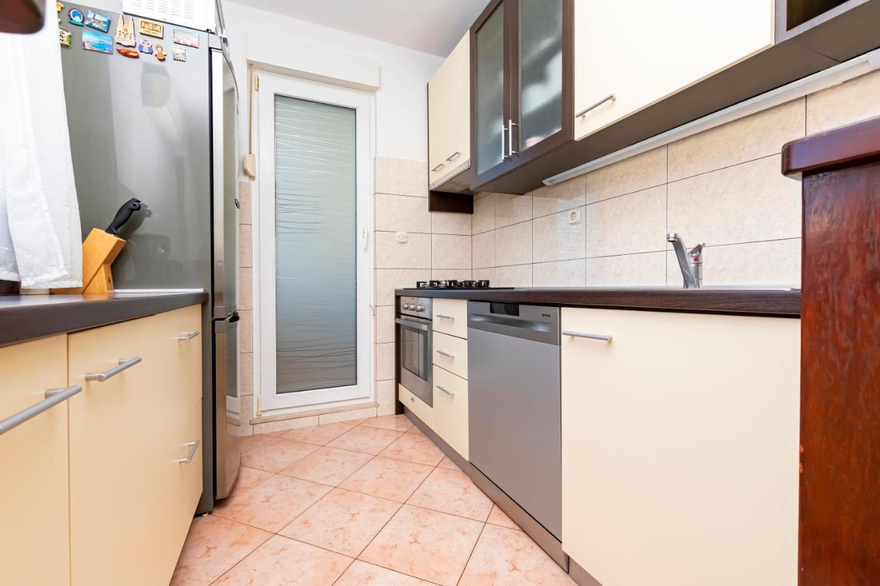 Apartment Pepalo,Omis Free Parking Kültér fotó
